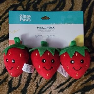 ZippyPaws Dog Strawberry Mini Squeaky Plush Dog Puppy Toy 3-Pack